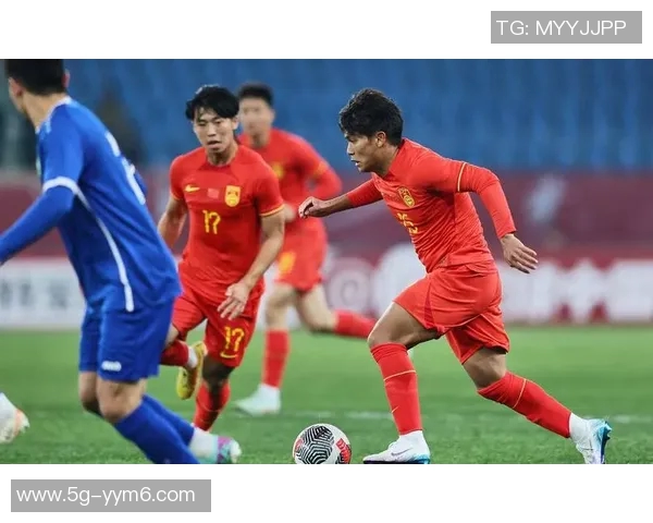 蒯纪闻强势突破三人防线禁区射门遭扑救精彩瞬间回顾