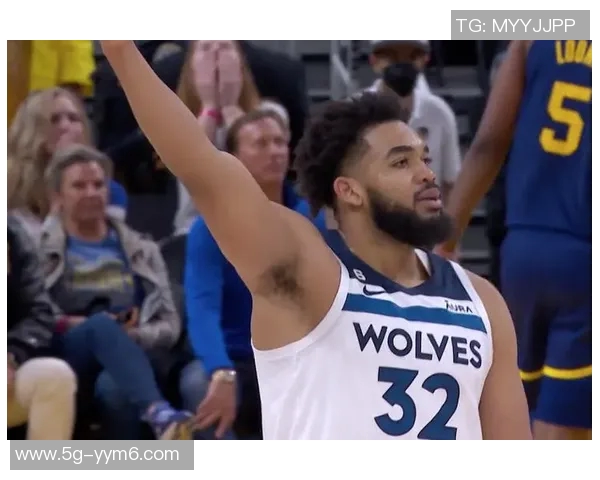 普尔表现低迷仅得7分关键时刻被教练弃用坐板凳引发热议