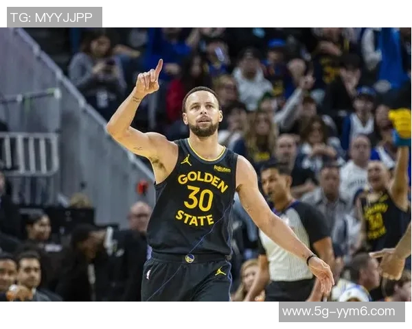 克尼佩尔新秀季三分球命中数追平库里仅用30场比赛展现惊人实力